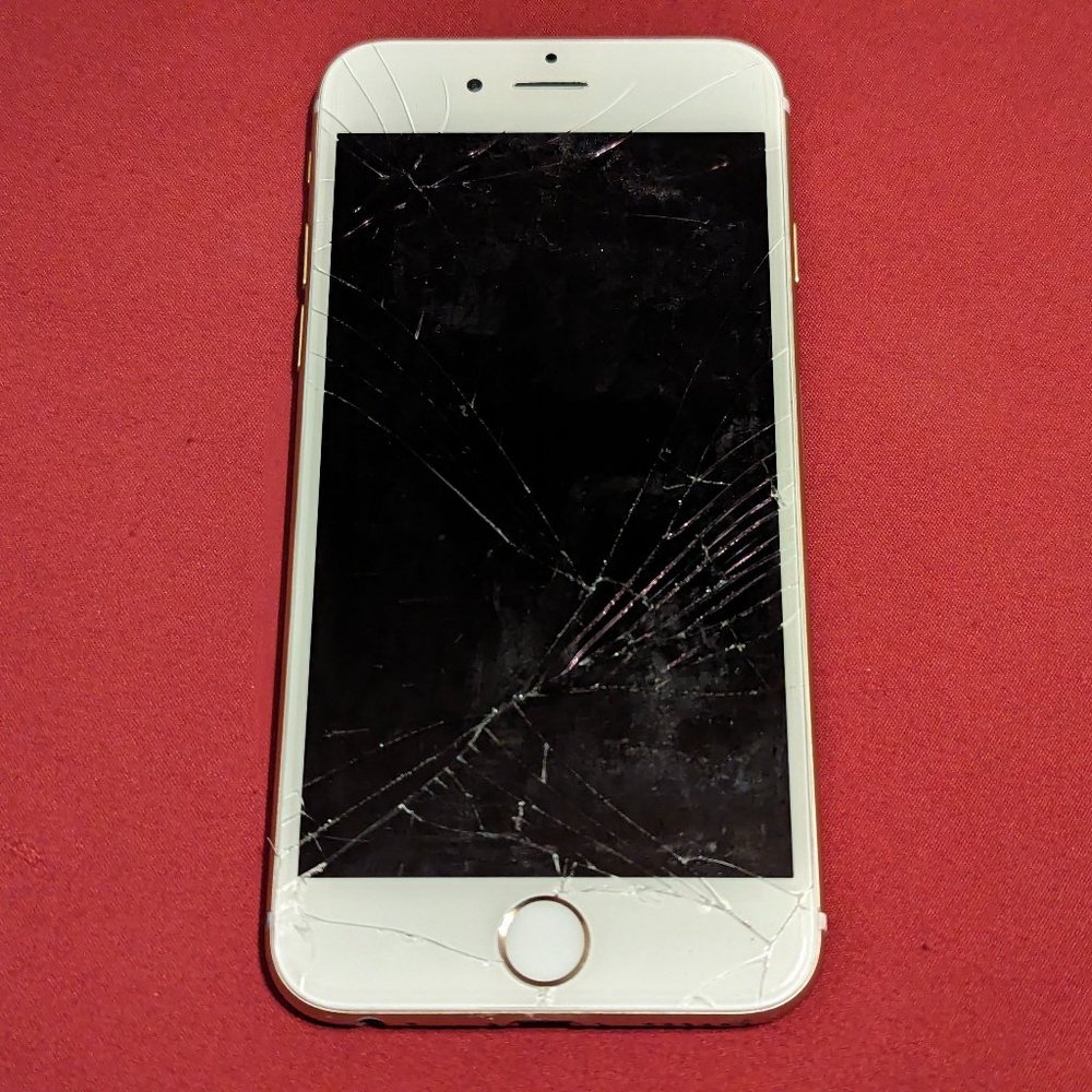 iPhone 6 (A1586) - 16 GB #16 (For parts)***